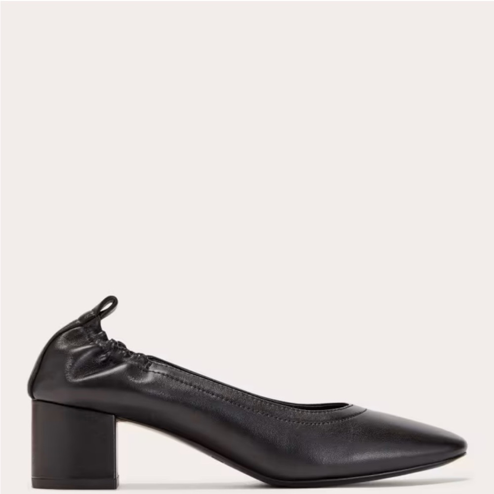Everlane Black Flats with Low Block Heel and Minimalist Style